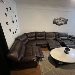 Sectional/ Couch / Sofa/ Recliner 