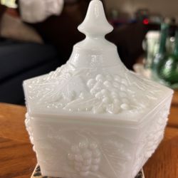 Vintage Imperial Milk Glass Grape Leaf Candy Dish W Lid Hexagon Panel