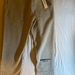 ESSENTIALS SWEATPANTS SMALL