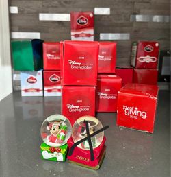 Mickey Mouse Snow Globe Collectibles