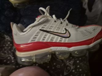 Size 7 Nikes