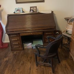 Vintage Roll Too Desk