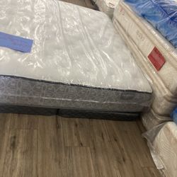 Full Size Adjustable Bed With Mattress 