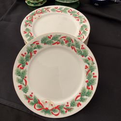 S/8 Vintage Christmas Dessert/salad Plates 