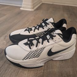 Nike GT Cut Basketball Shoes Size 10