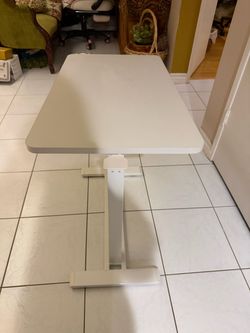 Side Table (Adjustable)