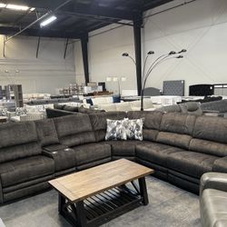 Power Recliner & Power Headrest Sectional! 