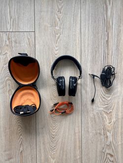 VMODA Crossfade M-100 Studio Headphones w/microphone