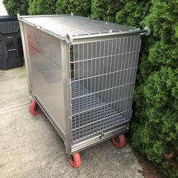 LIKE NEW Extra Large Mobile Veterinary Kennel / Cage 