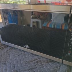 Oster Brand Microwave 