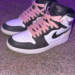 Jordan 1 Retro High OG Bleached Coral
