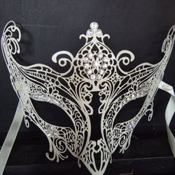 White Metal And Rhinestone Masquerade Mask