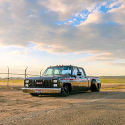 1987 GMC 2500 Dually On Air Ride 