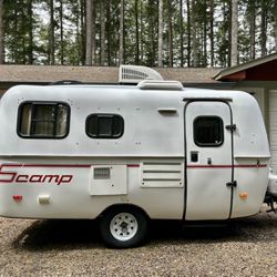 2018 Scamp 16’ Camper Travel Trailer