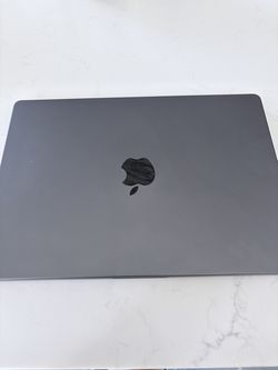 MacBook Pro 14"