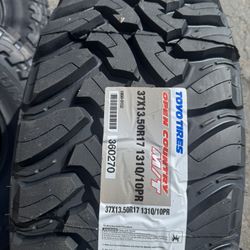 37x13.50r17 Toyo M/T
