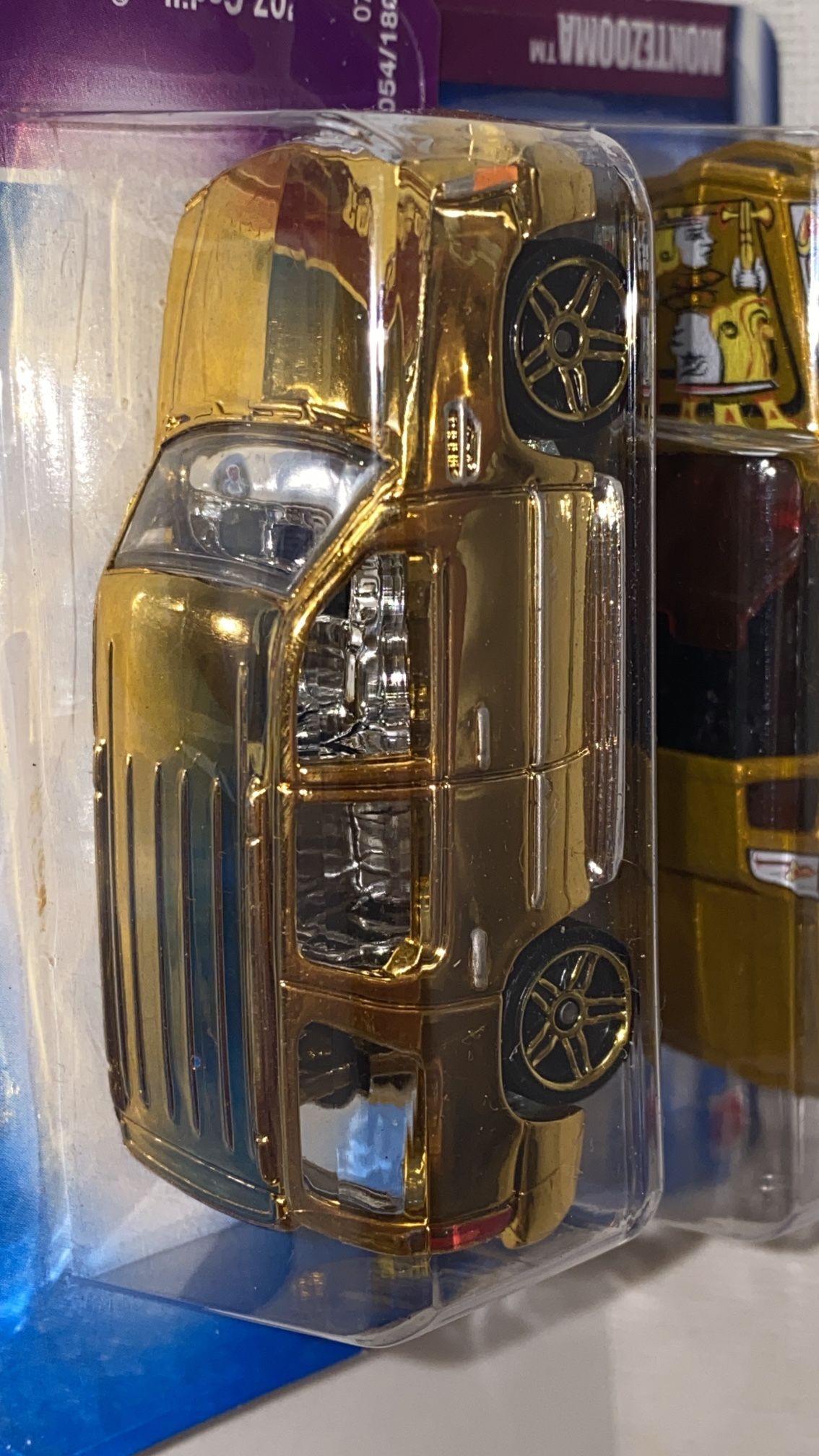 Hot Wheels Gold Rides ‘07 Cadillac Escalade