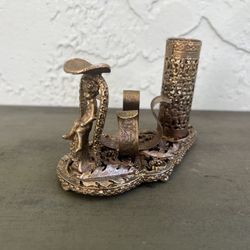 SAM FINK Gold Metal Filigree Victorian-Style Lipstick/Nail Polish Holder and Finger Rest