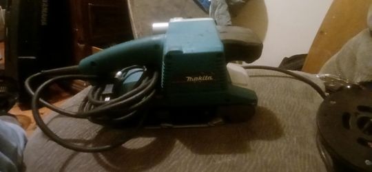 9903 makita 3×21 in belt sander