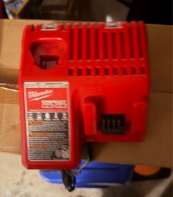 Milwaukee battery charger