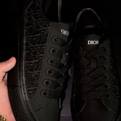 Black Diors