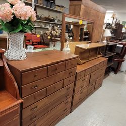 Dresser Set 