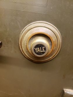 Safe box