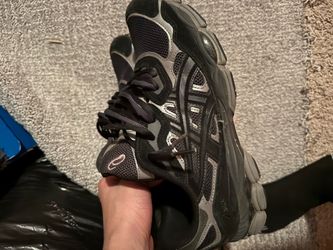 ASICS SIZE 10
