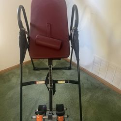 Fitness: Inversion Table