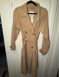 Women’s trench coat hollister store