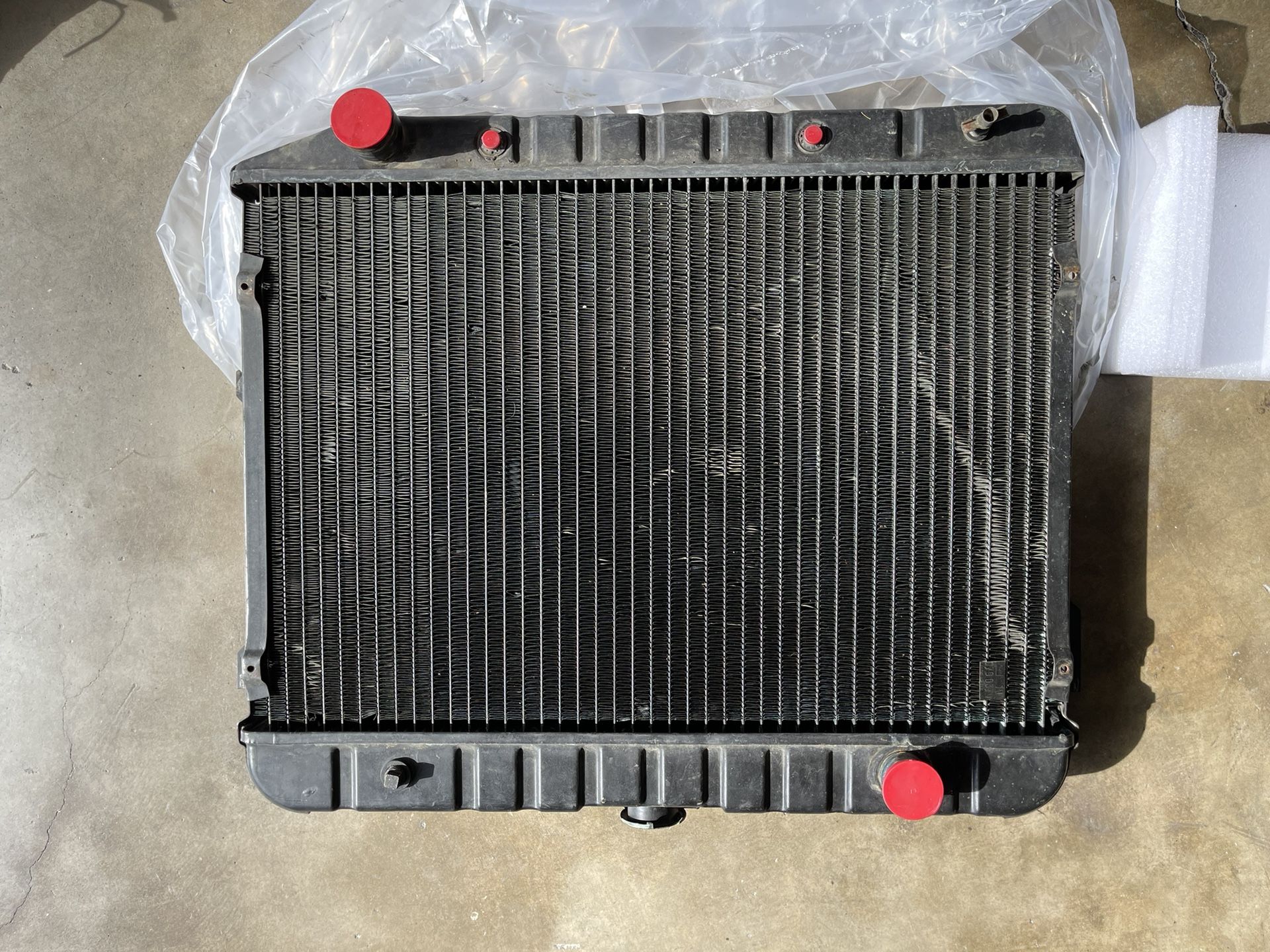 Radiator Dodge Mopar 