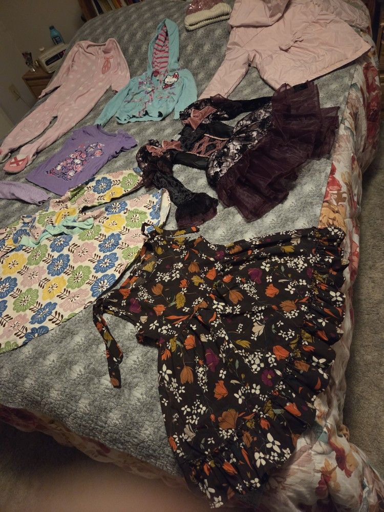Girls Clothes Size 4 to 4T, Lot Of 9