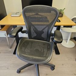 LIKE NEW HERMAN MILLER AERON CHAIRS SIZE B WITH POSTURE-FIT