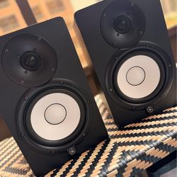 Yamaha HS7 Powered Studio Monitor Pair [Clean, Tested, Sound Excellent]
