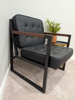 Black Tufted Leather Chair & Side Table