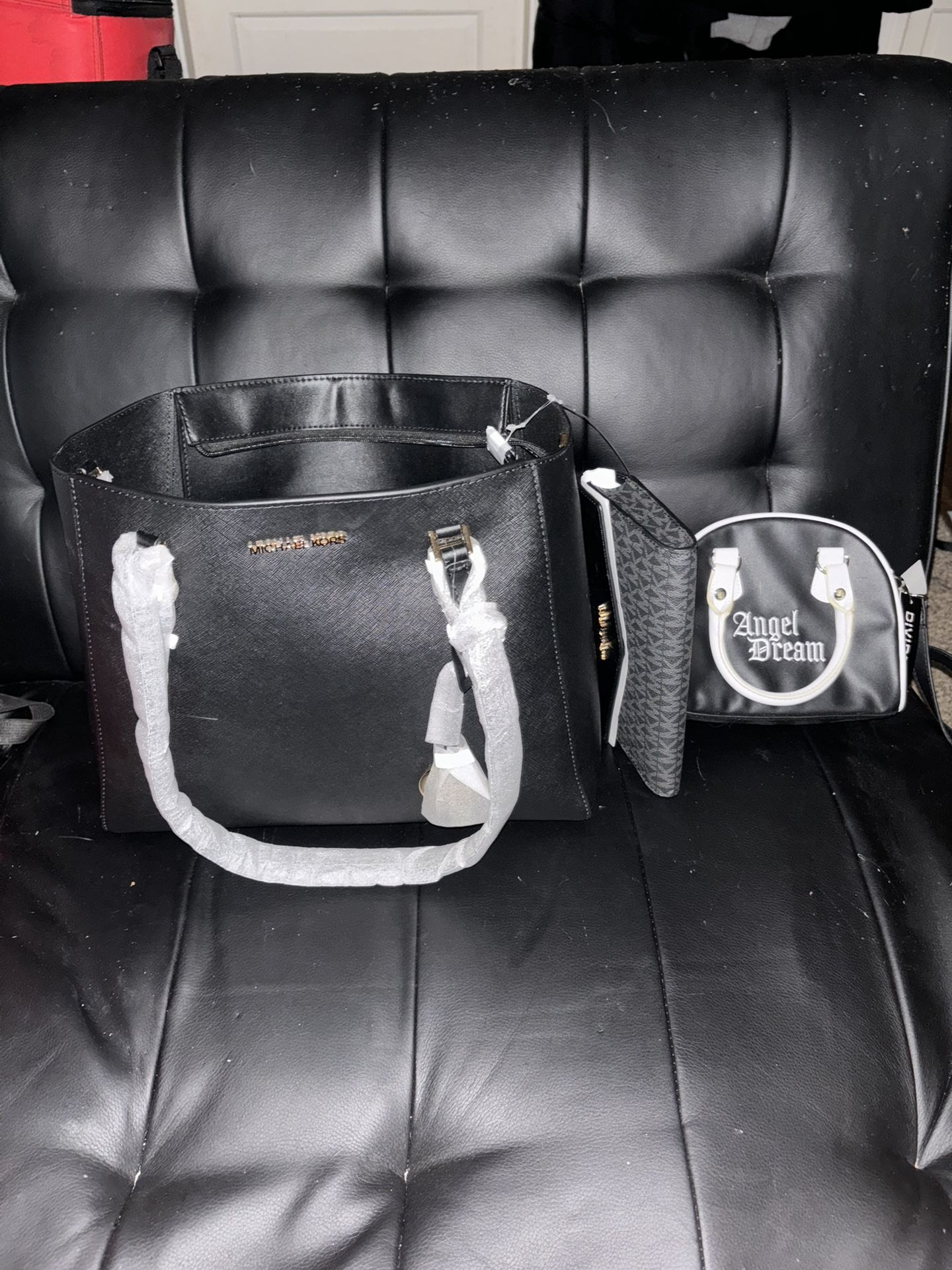 Michael Kors Purse And Bag Set