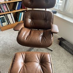 Mid-Century Modern Accent Chair