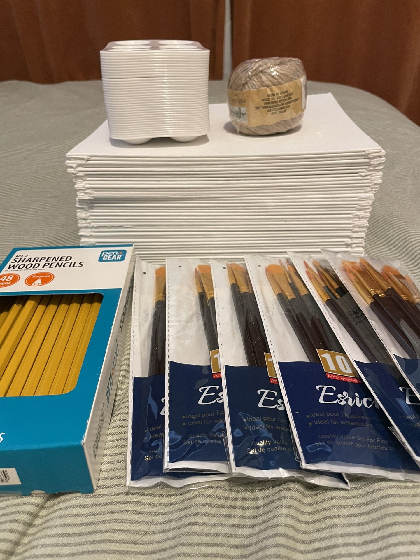 ART SUPPLIES