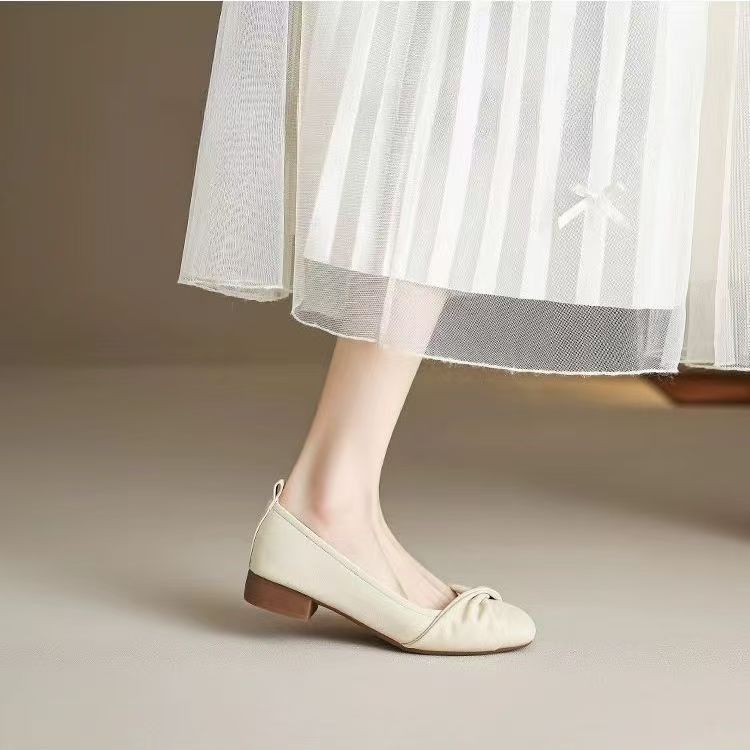 Casual versatile loafers