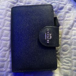 Coach Medium Corner Zip Wallet (women’s 