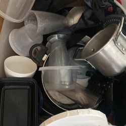 Dish Pots $1 