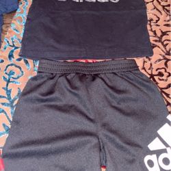 Diferetes Size  $3.00 La Pieza  2T 18 Meses Y 24 Meses 