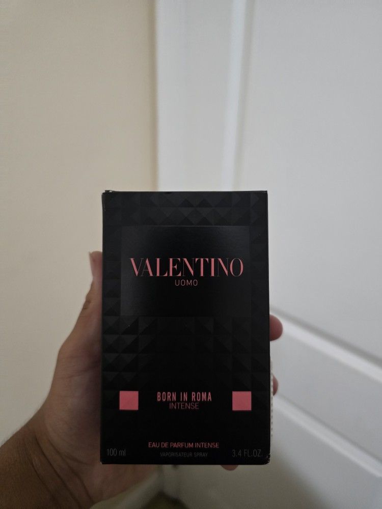 Valentino Cologne