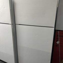 Refrigerator Top Mount Color White 