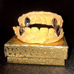Fang Gold Grillz