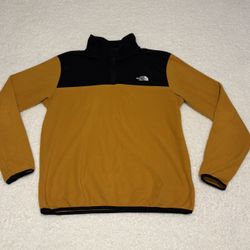 The North Face Men Mustard Glacier Fleece Quarter Zip Pullover 