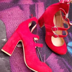 Red Heels 👠 