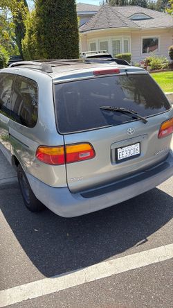 1999. Toyota sienna