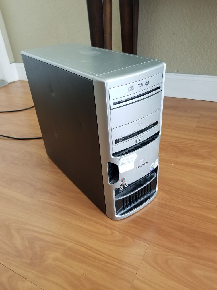Gateway GT5238E Computer Tower for parts