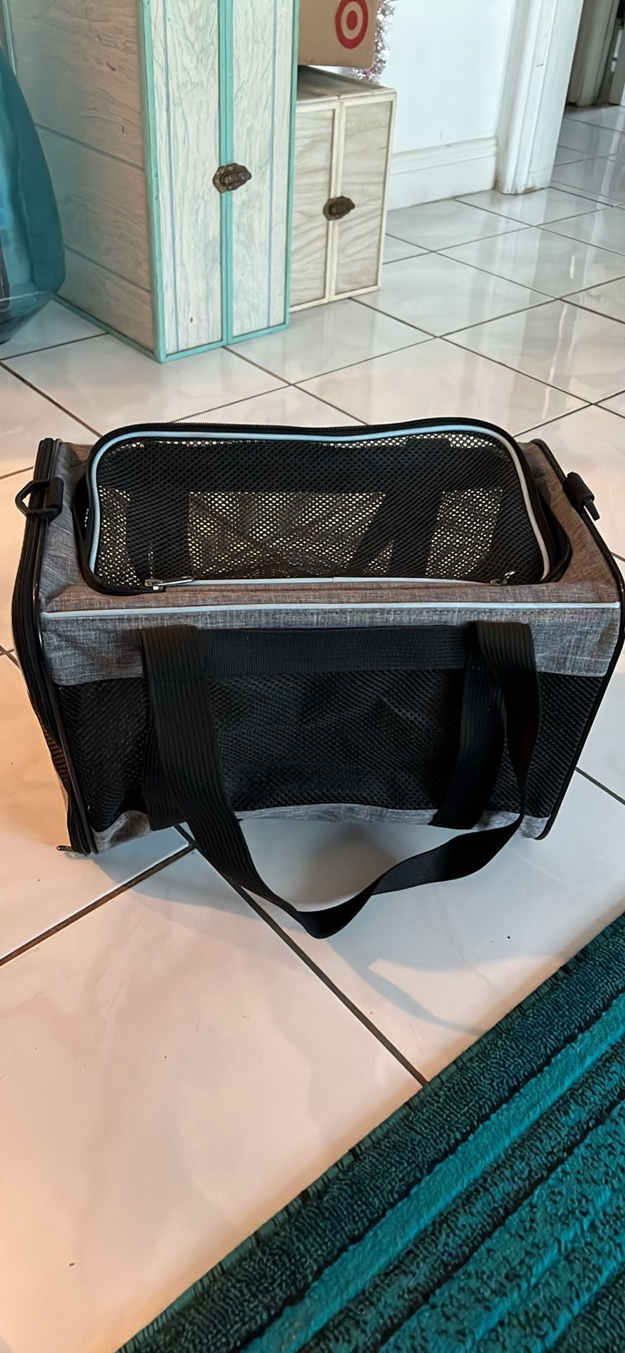 AUTHENTIC VCEOA PET CARRIER